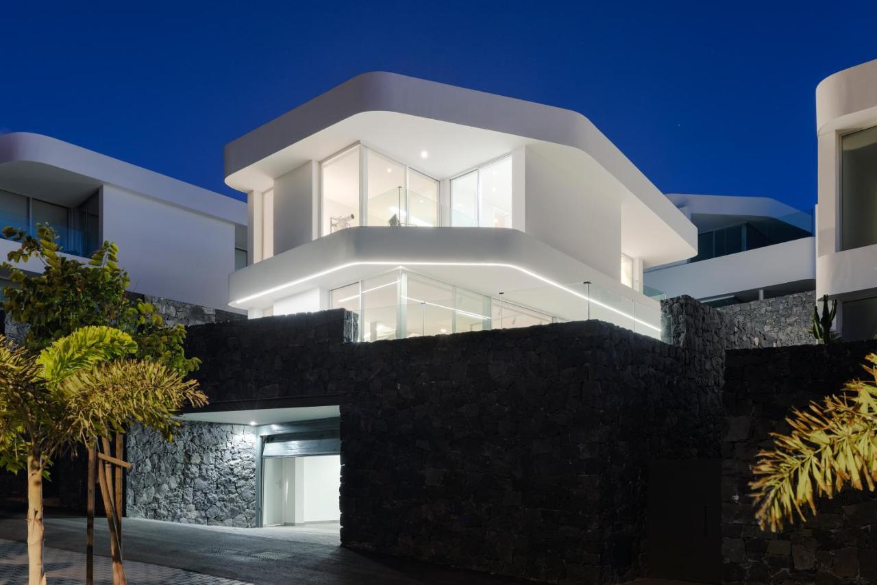 Villa Aloe - Casangular By Upper Адехе Екстериор снимка